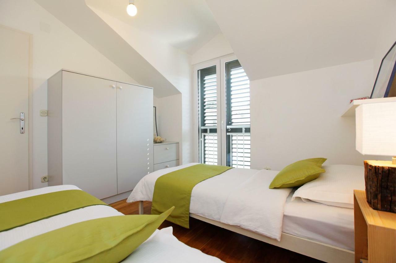 Superb Penthouse Luna Apartamento Bol Exterior foto